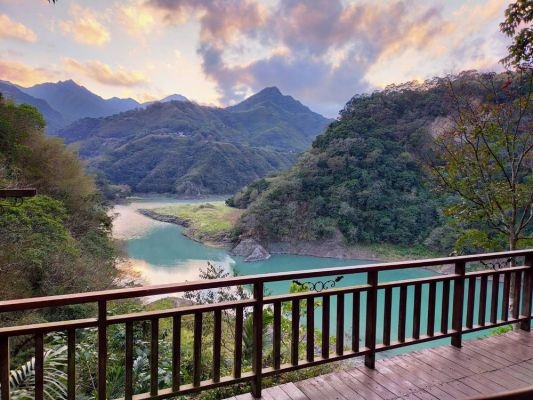 河那灣民宿