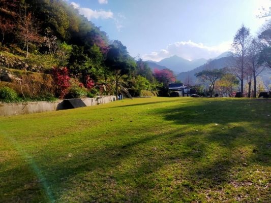 河那灣民宿露營區